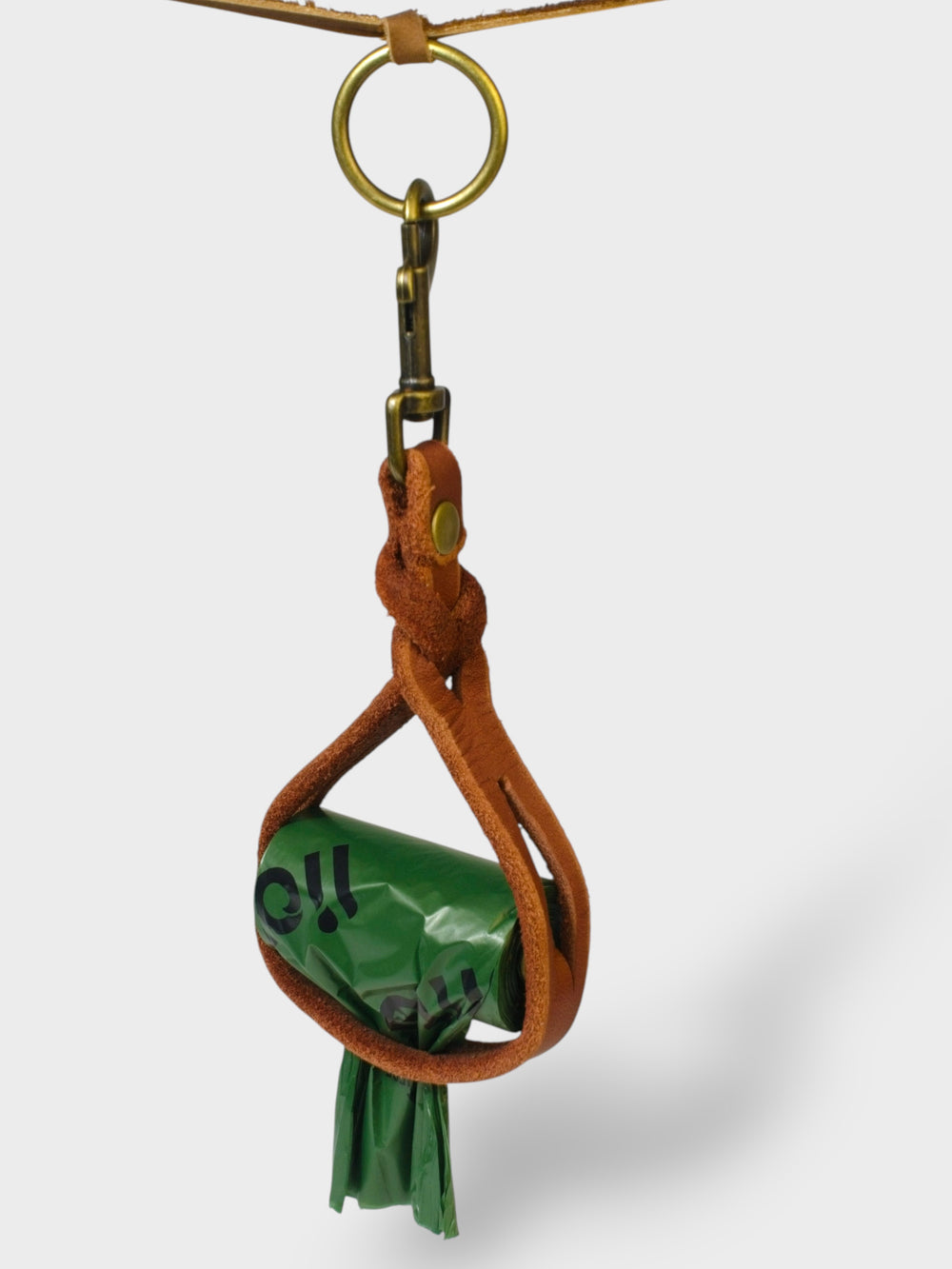 Kotbeutelhalter aus Fettleder